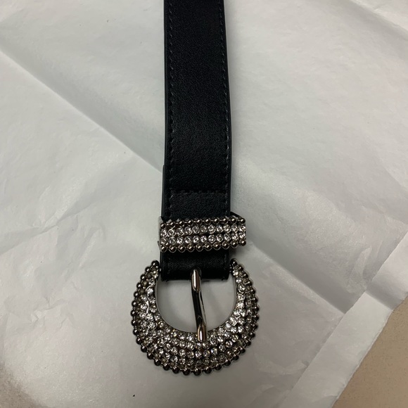 Vegan Black Leather Rhinestone Round Buckle Belt - Picture 6 of 7